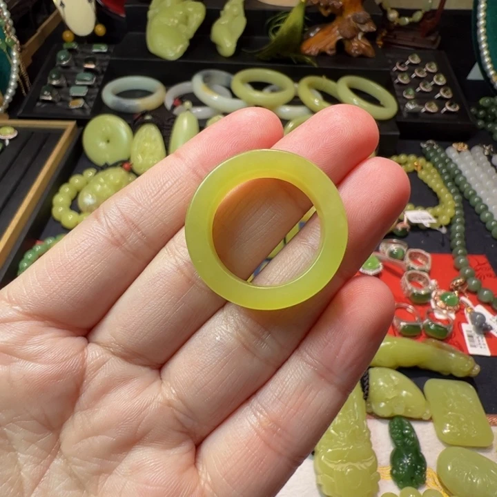 和田玉（黄玉）颈饰未镶嵌W****g