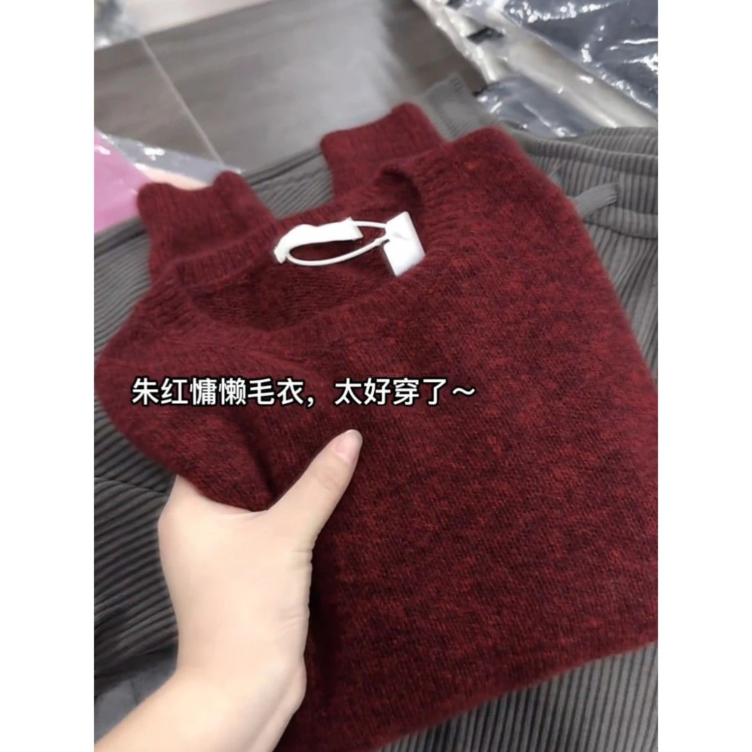 2025秋冬新款复古圆领酒红色长袖针织毛衣女宽松上衣亲肤潮
