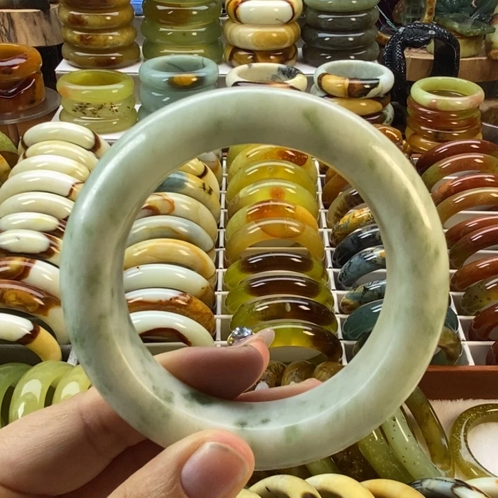 蛇纹石玉未镶嵌手镯油翠61