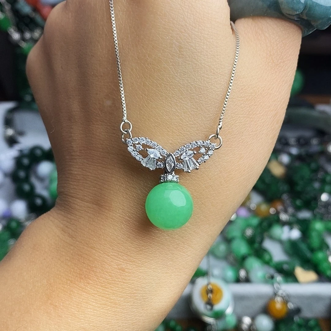 翡翠未镶嵌颈饰99