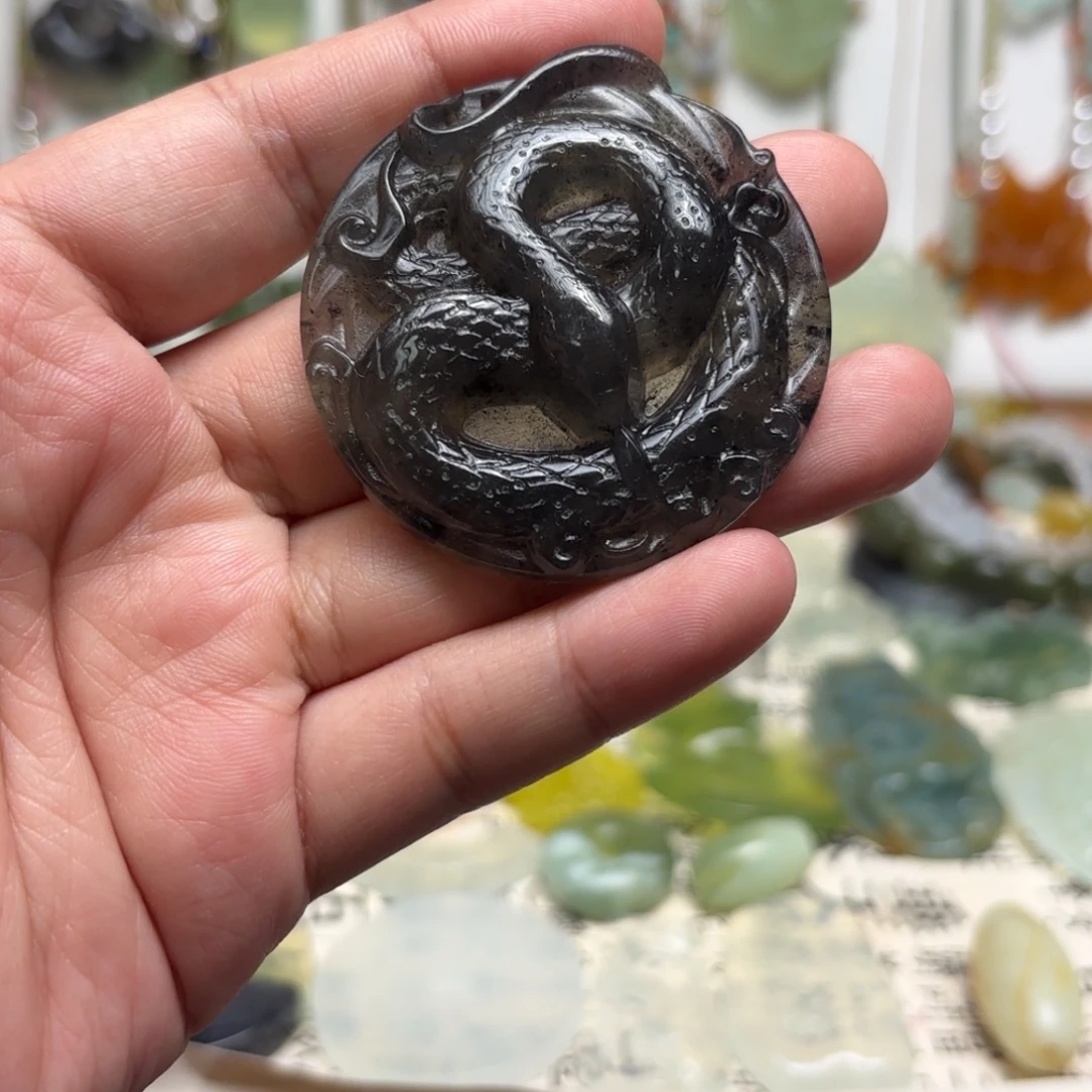 蛇纹石玉合金颈饰