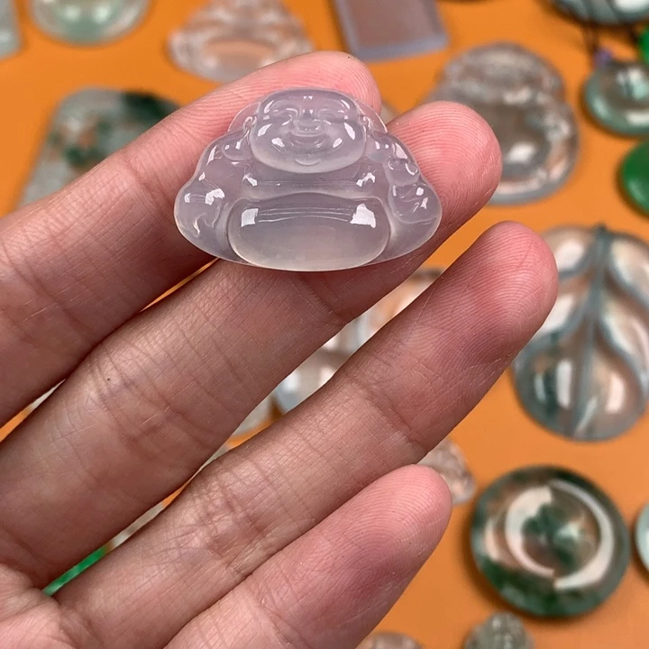 翡翠挂件未镶嵌….