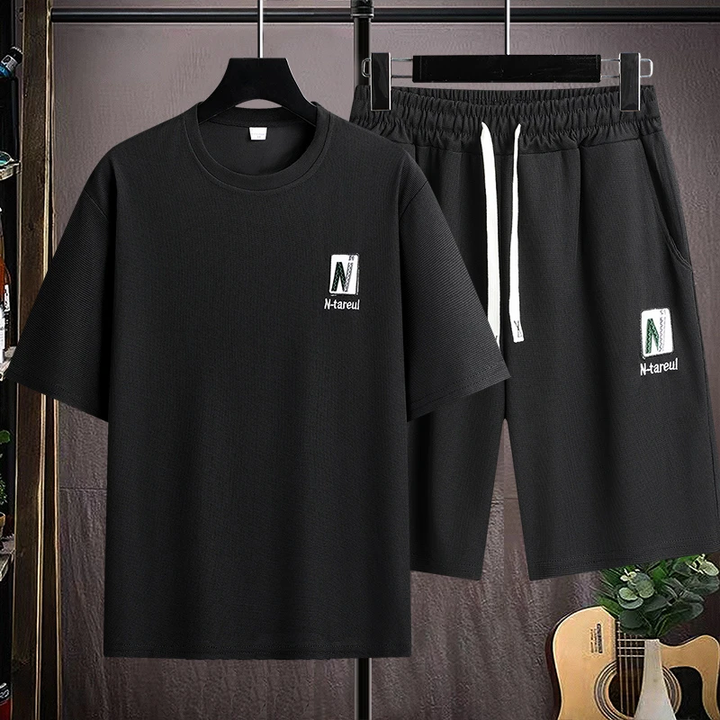 夏季休闲运动速干套装男士宽松圆领T恤短袖短裤两件套潮2025新款