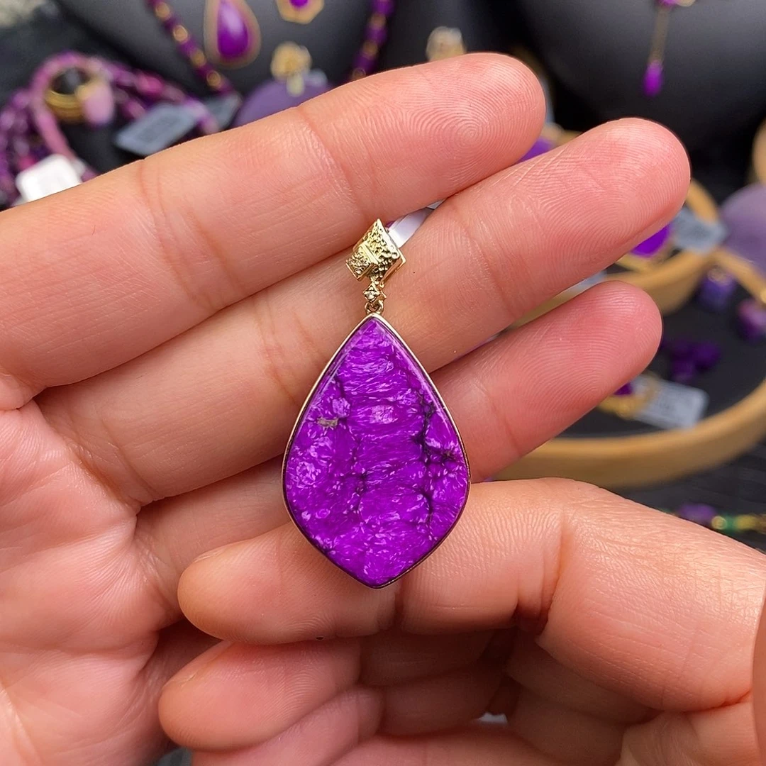 苏纪石（舒俱来）吊坠18K金镶嵌