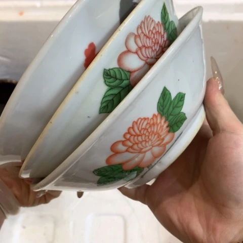 吕*