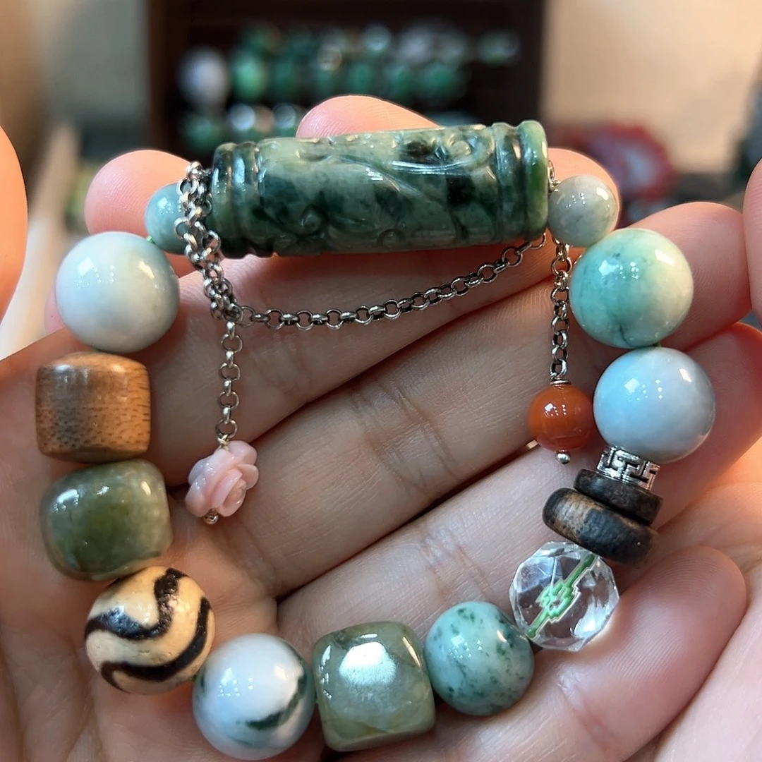 翡翠颈饰未镶嵌手串