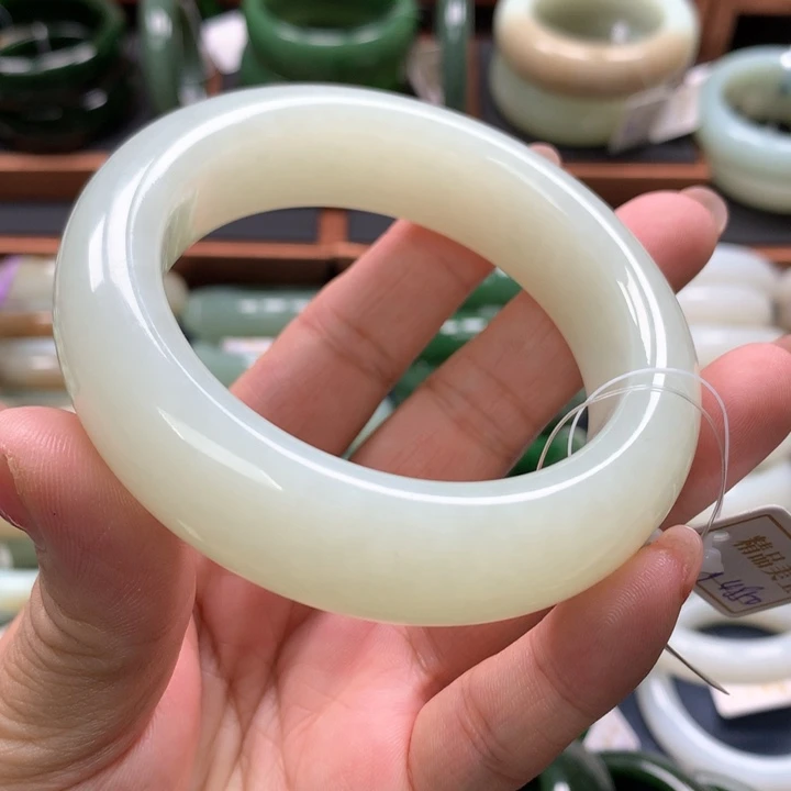 【闪购商品】未镶嵌手镯和田玉5