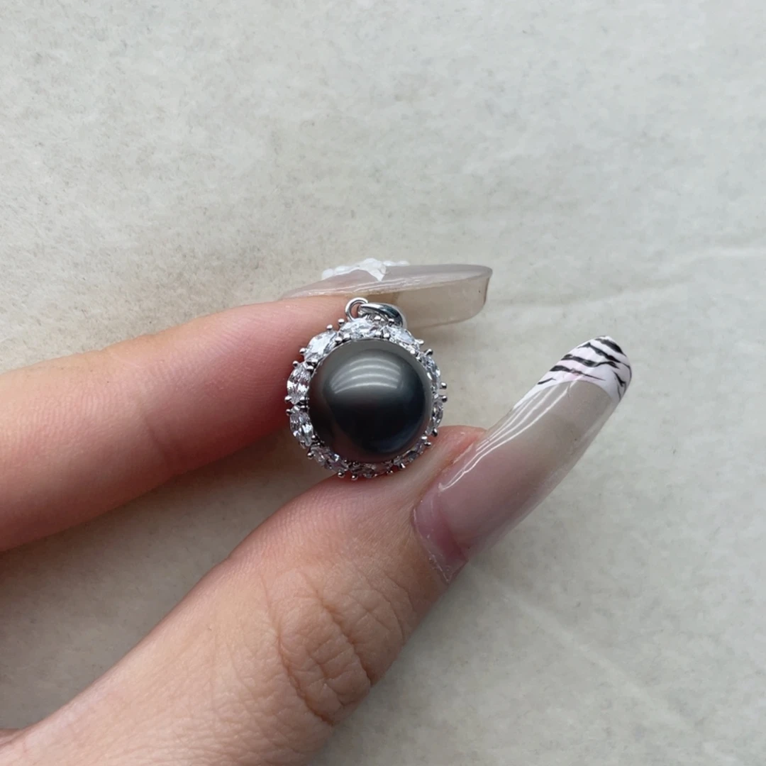 颈饰银S925镶嵌海水珍珠V40