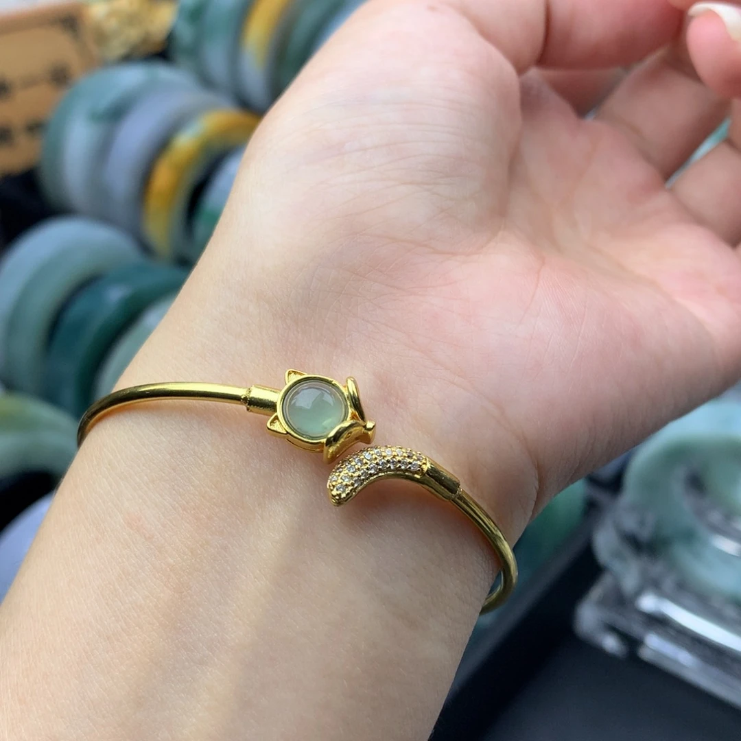 未镶嵌手镯翡翠多样性