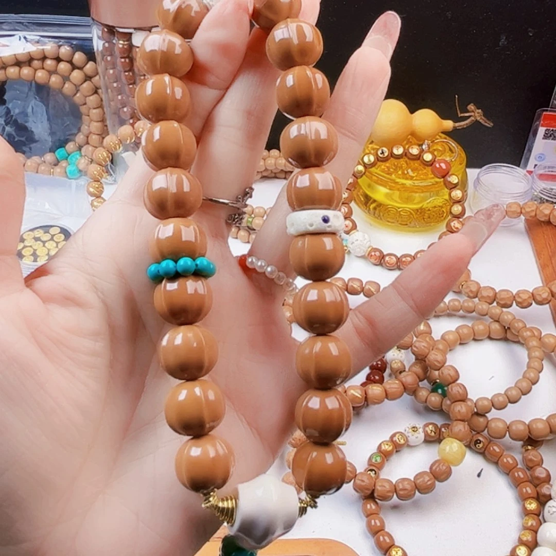 幸***r吊坠猴头核桃鲨鱼