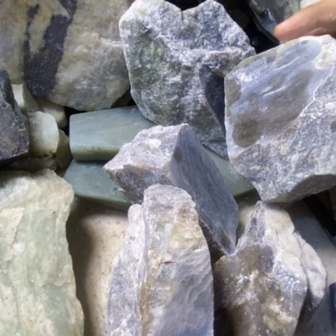 透闪石质玉未镶嵌珠宝奇石呵*