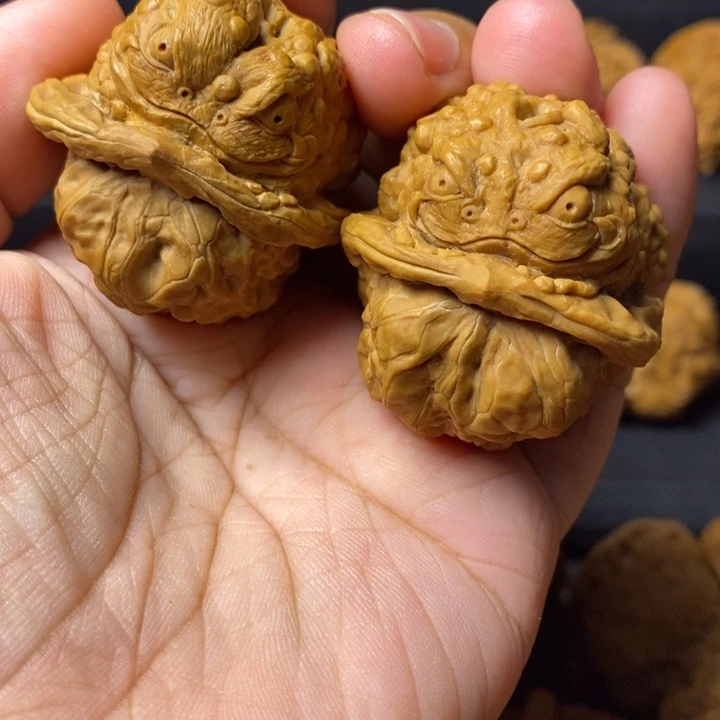 文玩核桃把件骷髅蛙