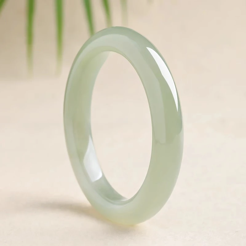 天然高品质和田玉手镯女款青海料冰晴水青白玉正圈手镯上等玉镯子