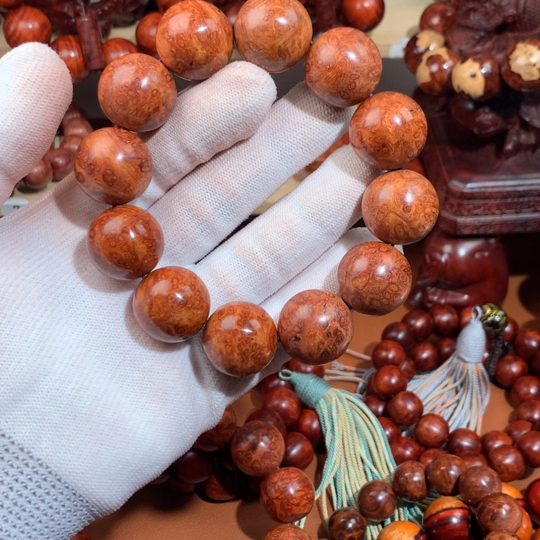 岁***年木2.0缅甸黄花梨-满瘤疤