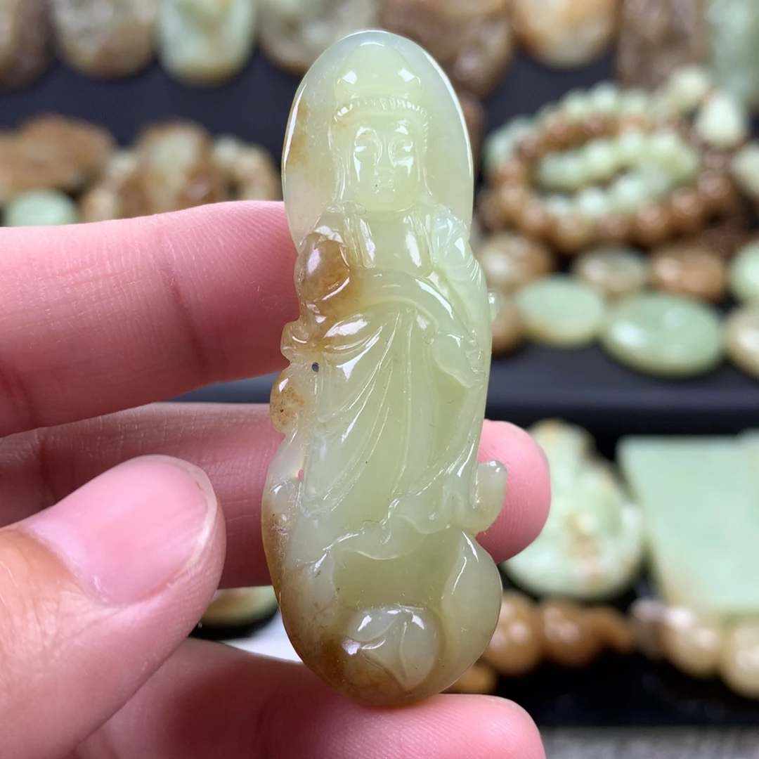 和田玉未镶嵌颈饰