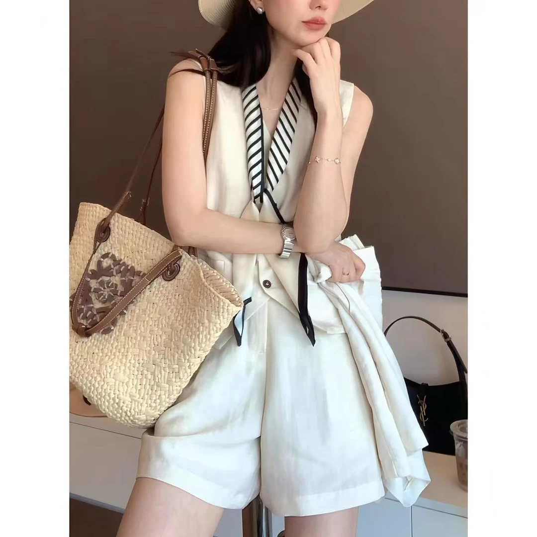 马甲＋短裤＋丝巾三件套2025夏季新款高级感老钱风穿搭一整套