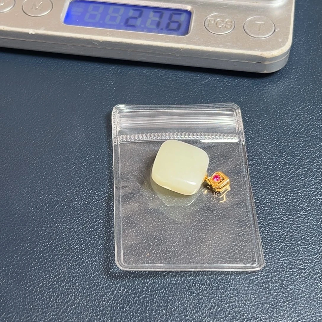 不***心和田玉未镶嵌珠宝半成品