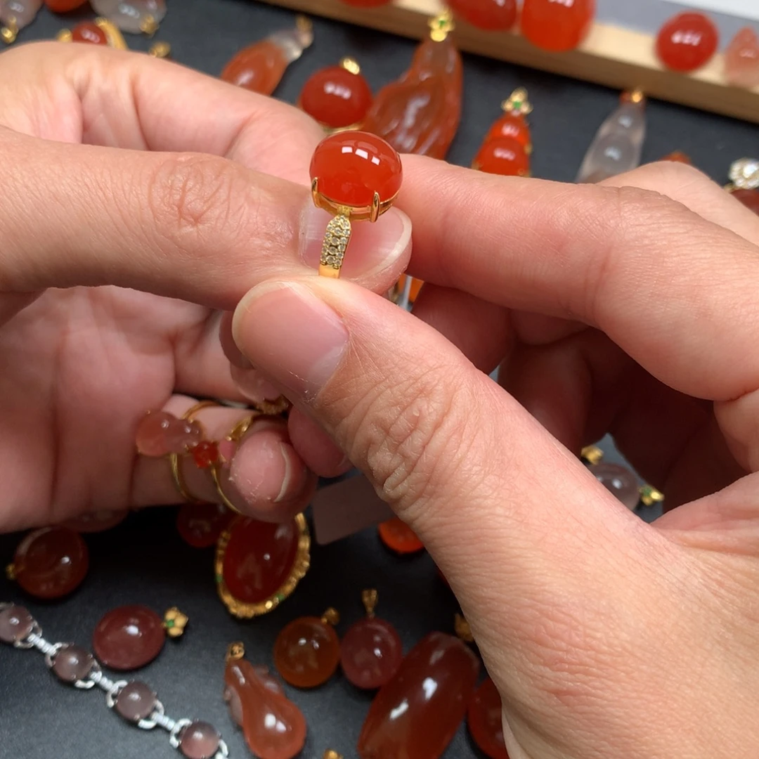 南红玛瑙未镶嵌项链