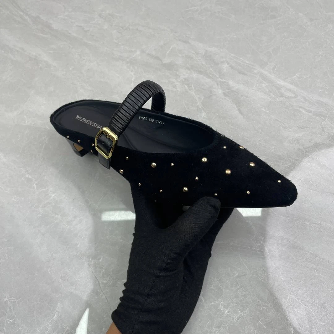 单鞋女 (牛皮) y-560 (孤品)h区38码