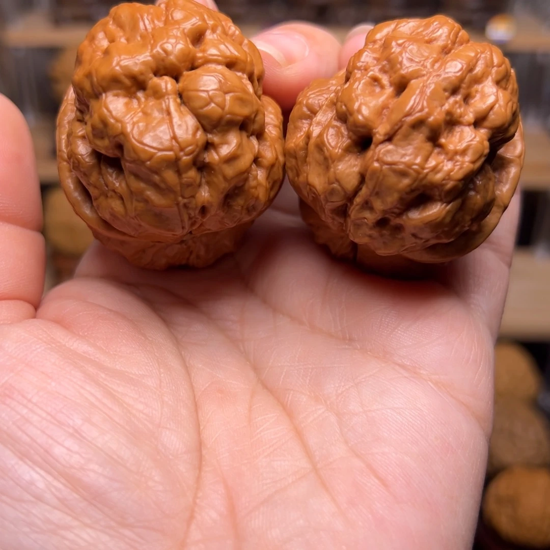 文玩核桃把件33w老树金蟾疙瘩包48尺61克
