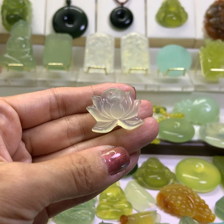 【闪购商品】蛇纹石玉未镶嵌颈饰