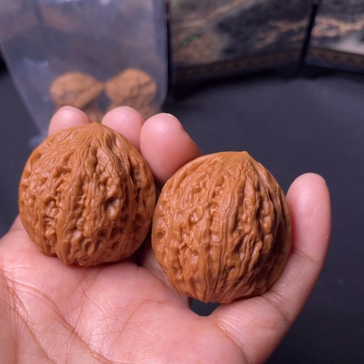 核桃35铁锤。