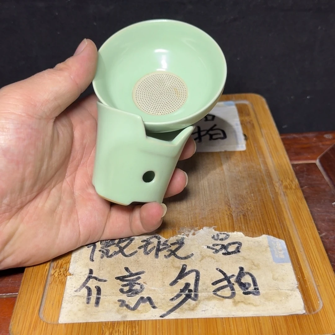 微瑕疵介意勿拍陶瓷器皿H168