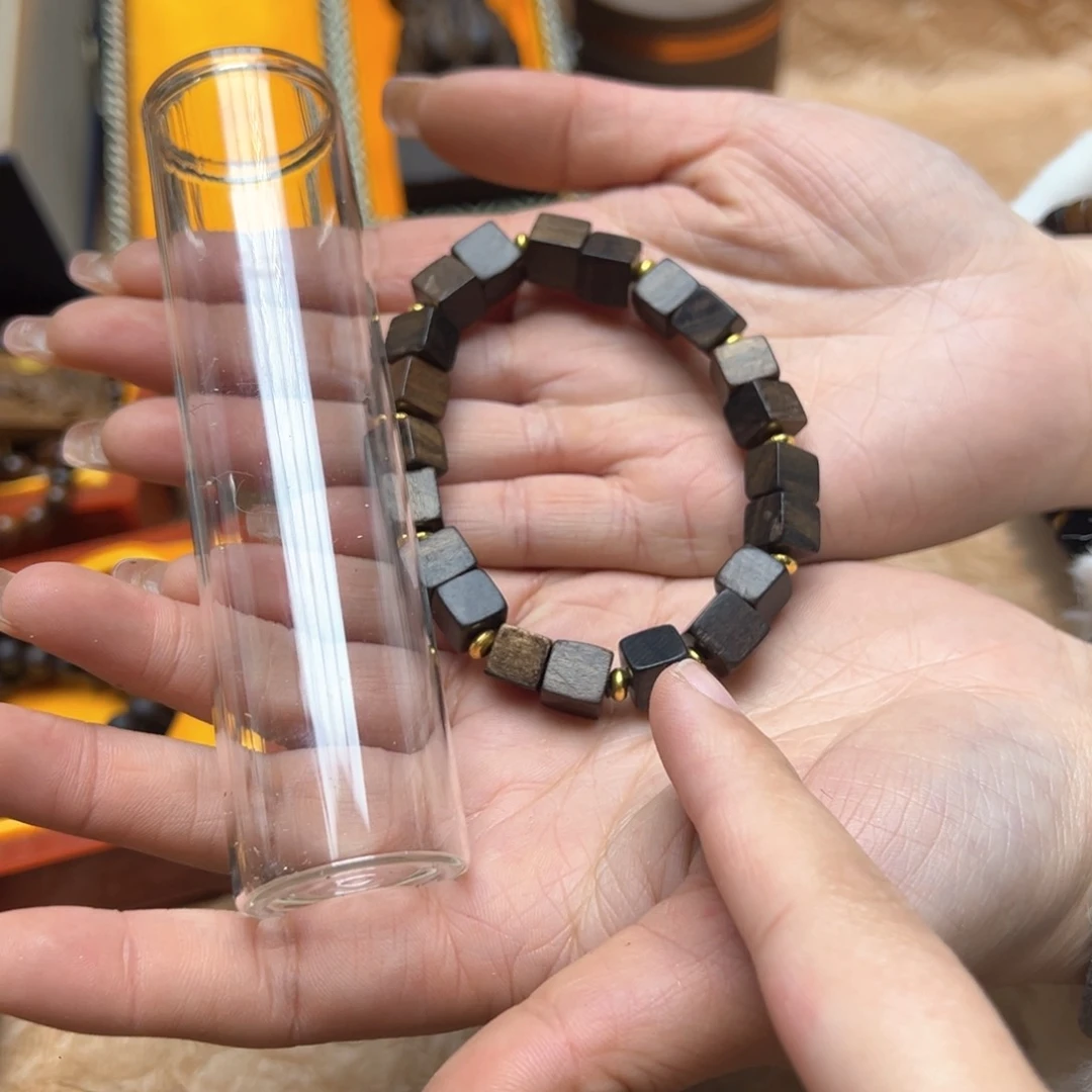 大叶紫檀（黑酸枝木类）