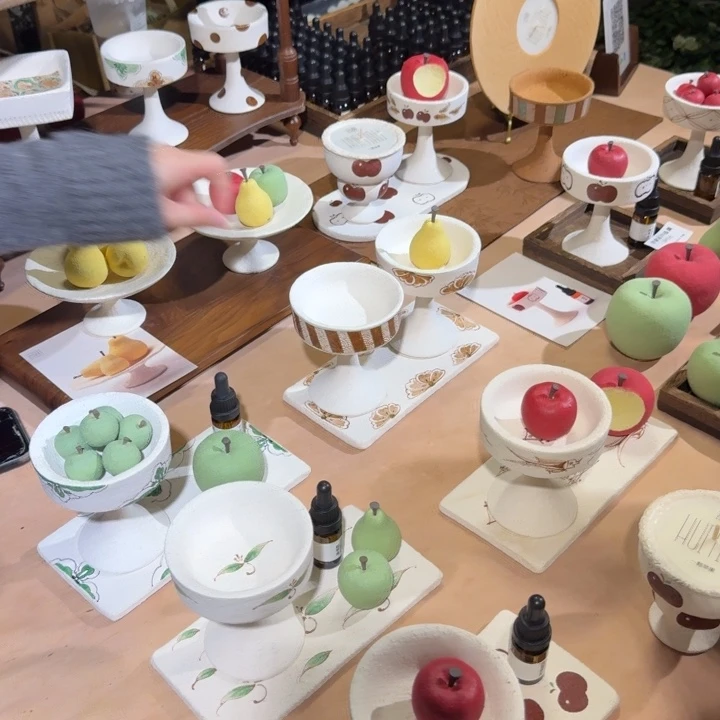 摆件哈哈哈哈哈哈哈1红