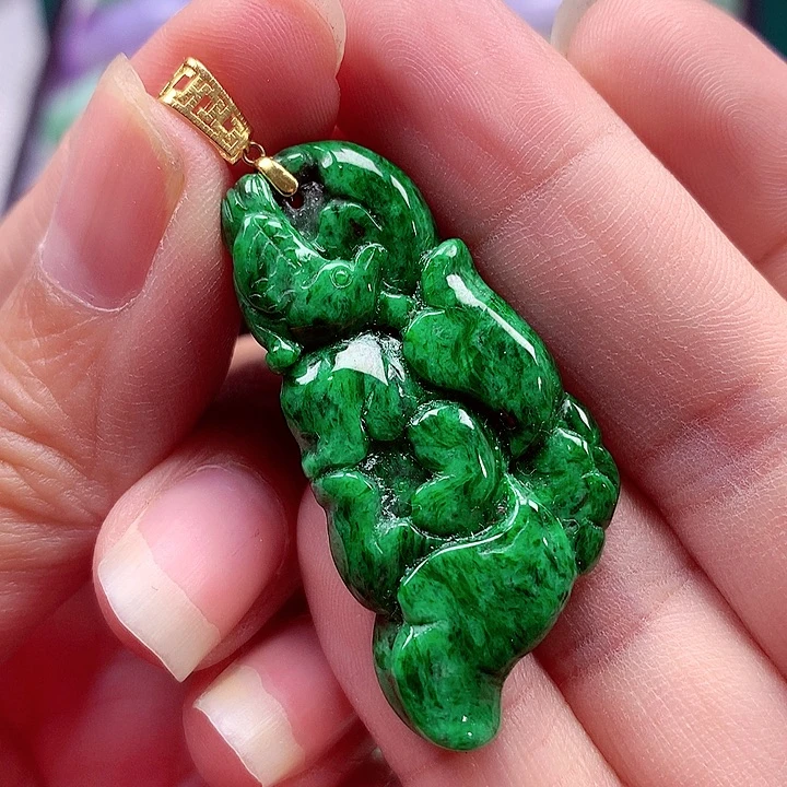 翡翠18K金镶嵌颈饰翡翠