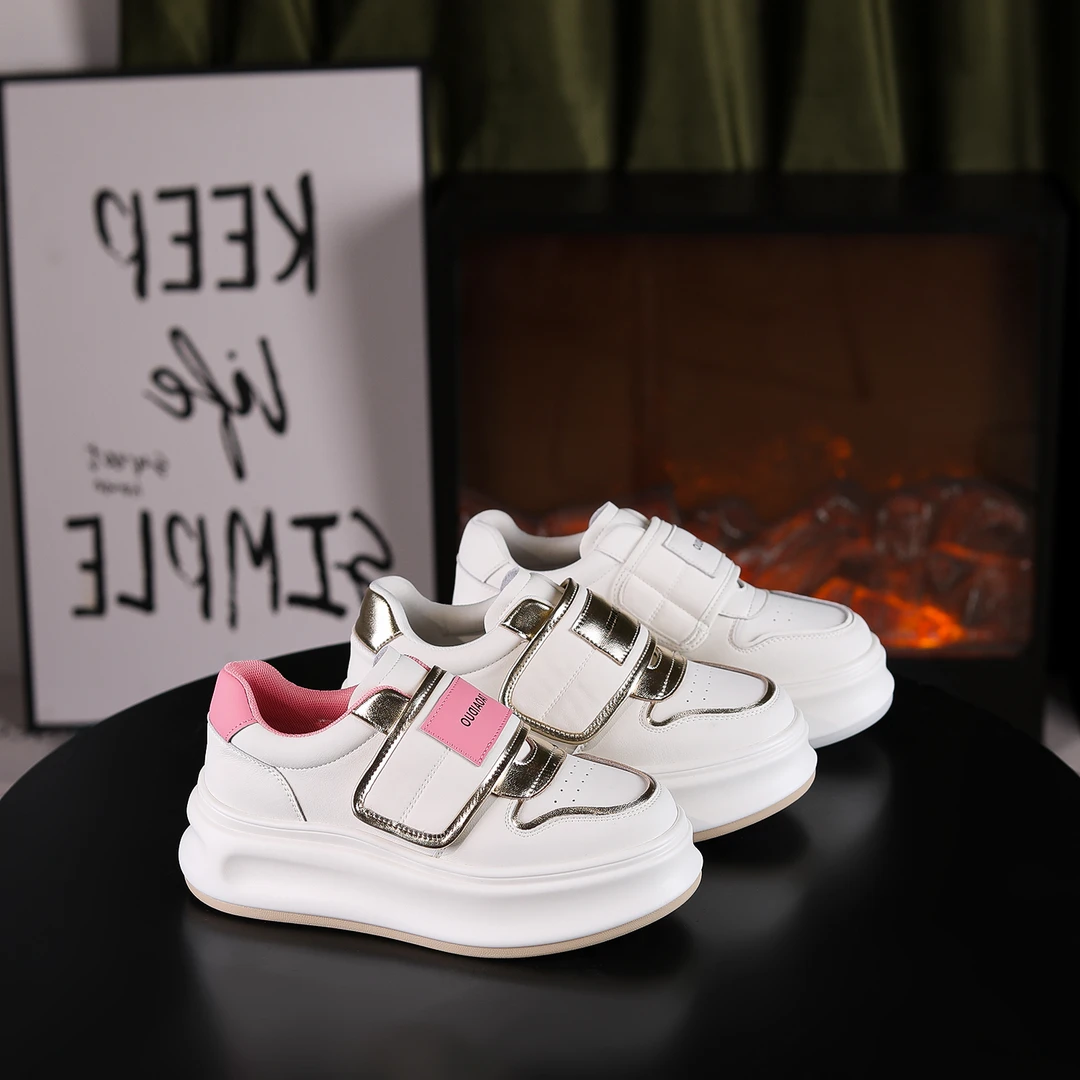 【麦子】6cm时尚厚底增高潮流百搭休闲鞋811-10