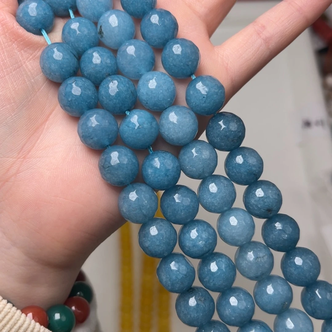 玛瑙/玉髓合金珠宝半成品L150。微瑕12mm海蓝玉刻面圆珠一条