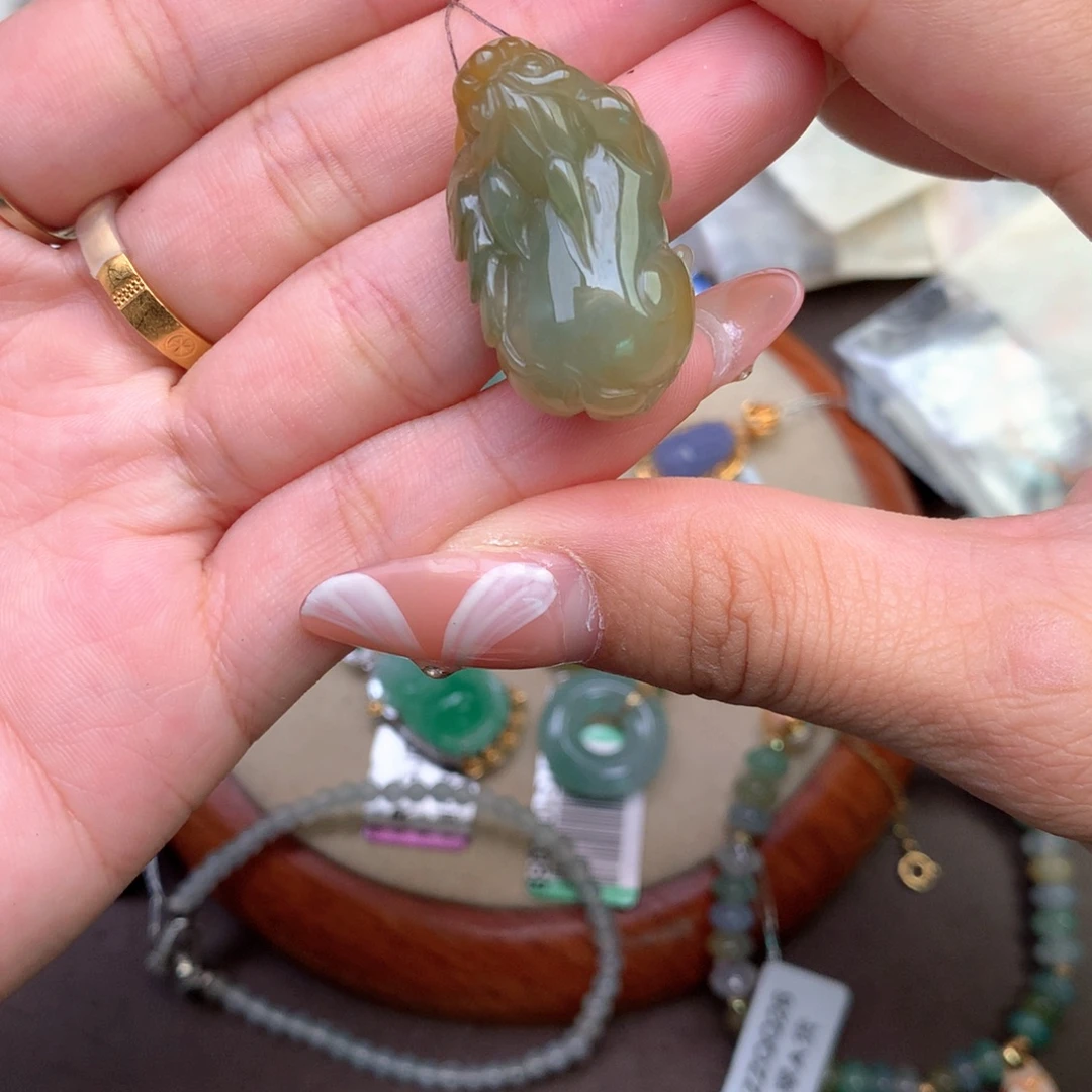 翡翠未镶嵌挂件一