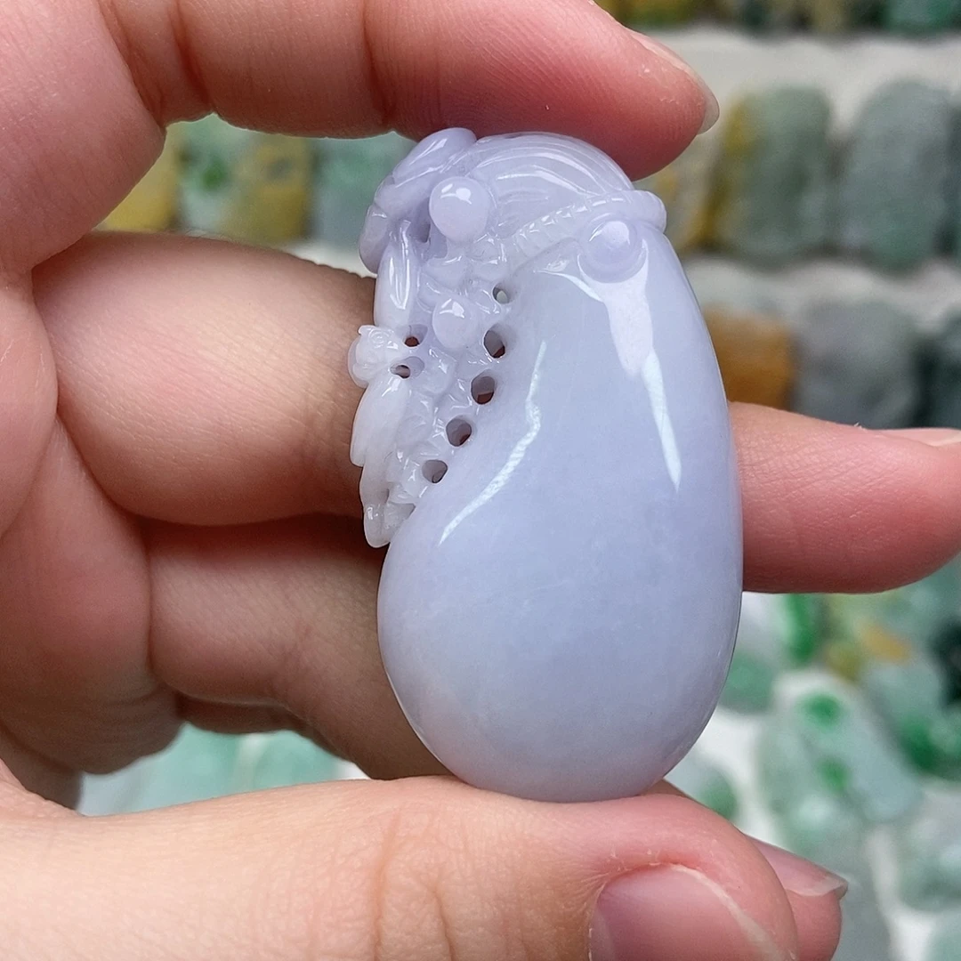 翡翠未镶嵌吊坠(赠链)