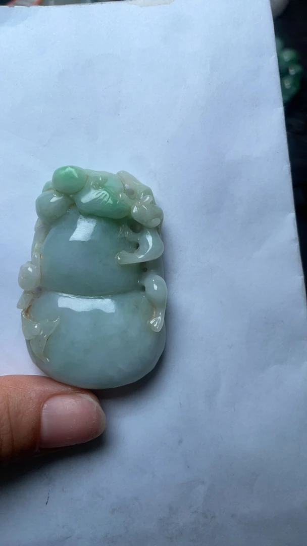 翡翠挂件手串项链戒指