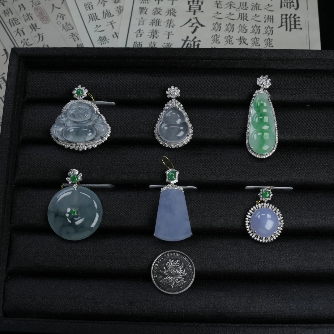 思懿珠宝  18K翡翠吊坠-16800-3-ZN-多样性发一
