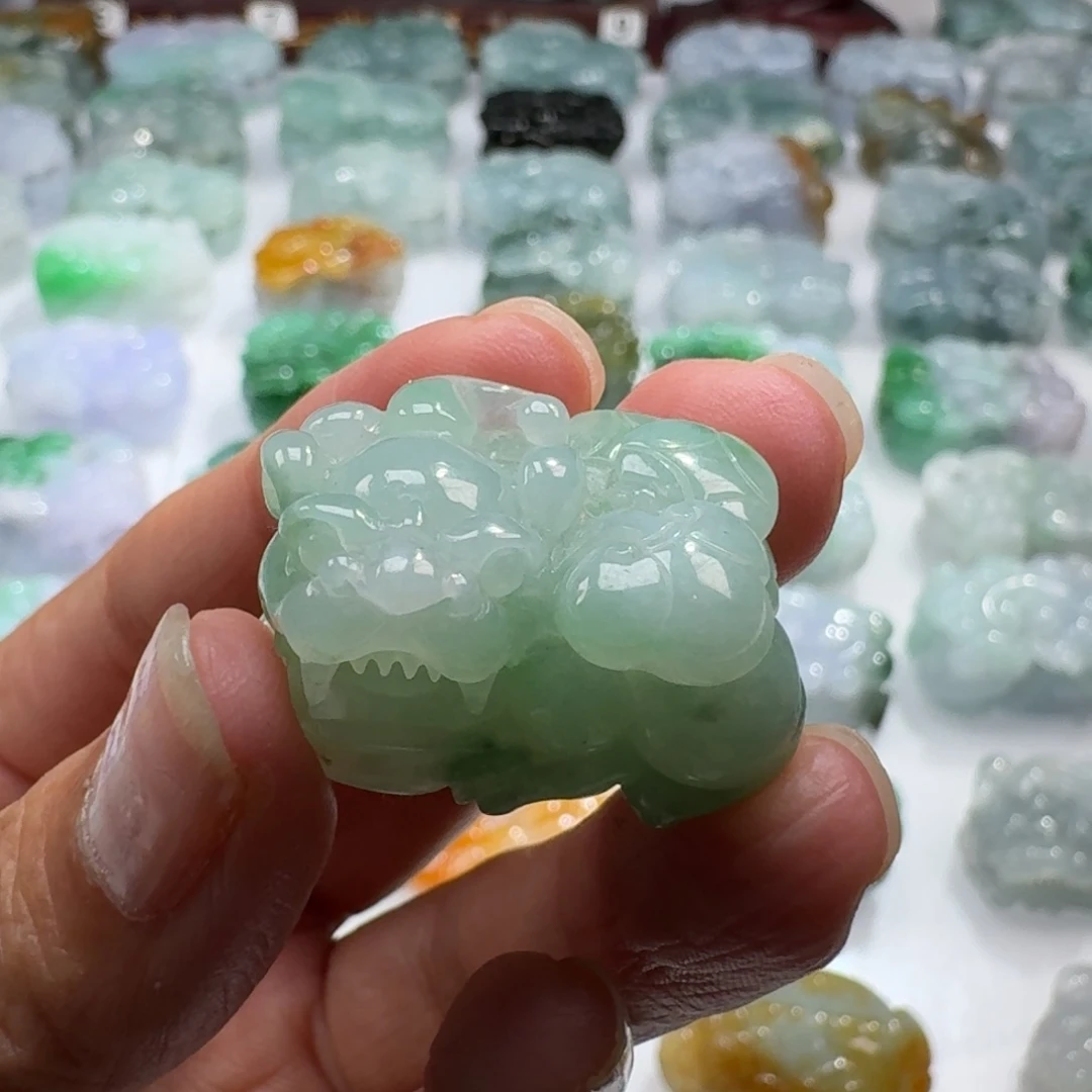 翡翠未镶嵌挂件貔貅
