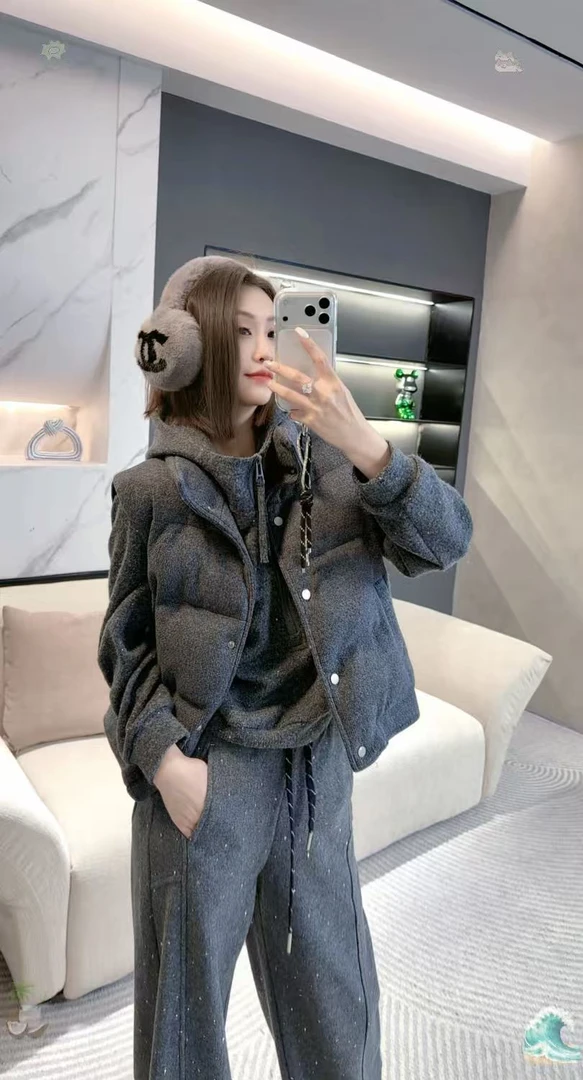 熙薇【蓬莱秘境】2025冬季新款时尚休闲羽绒马甲外套H6488