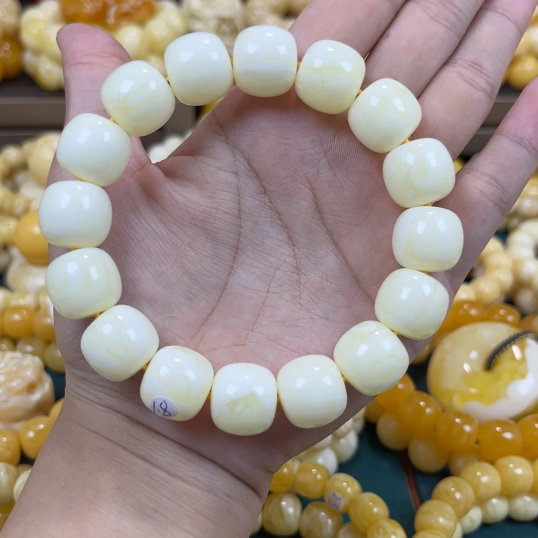 手链琥珀未镶嵌同料15.1×14.0mm