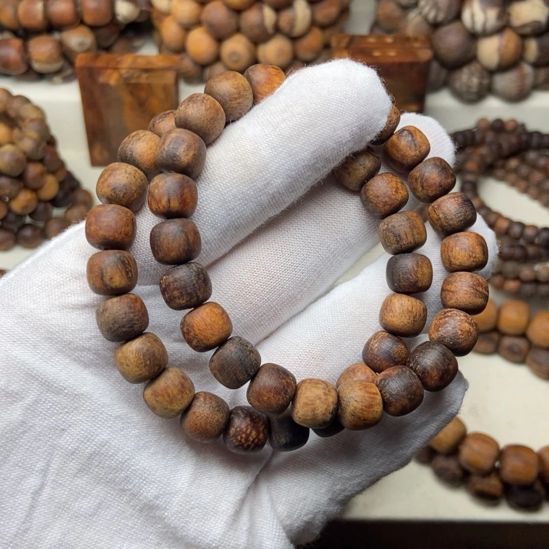 贡木福利8/9红油老型珠手串