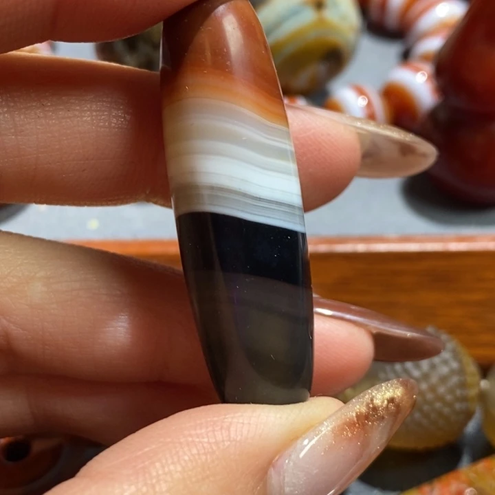 老***翁玛瑙/玉髓未镶嵌颈饰