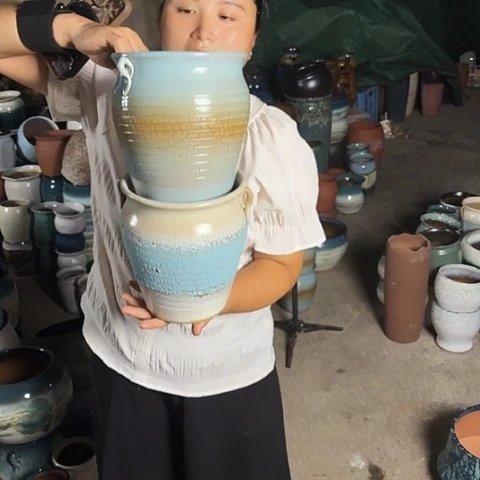 口18高21瑕疵两个盆。