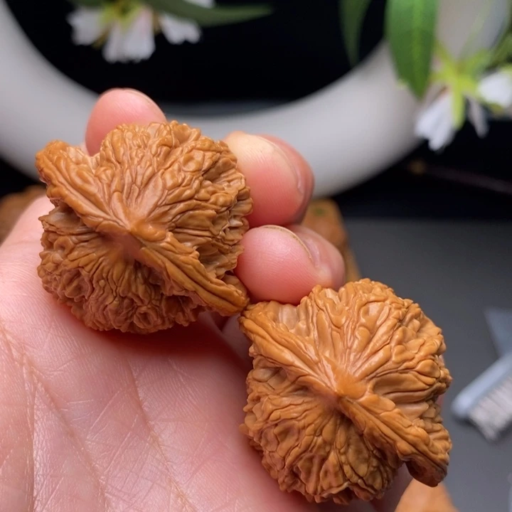 文玩核桃把件虎头40