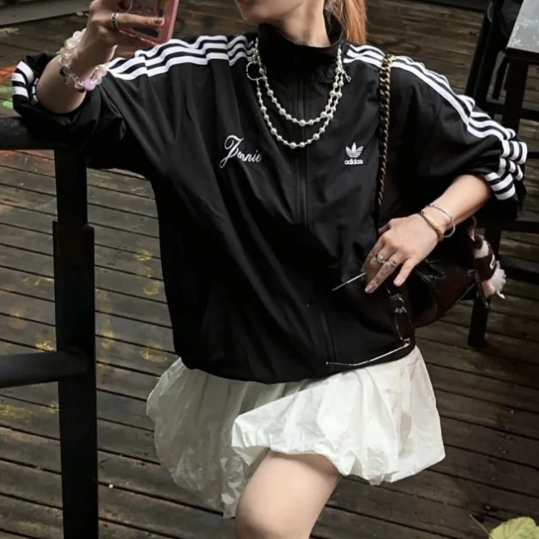 adidasoriginals定制款外套  Jennie同款定制刺绣 不支持退换