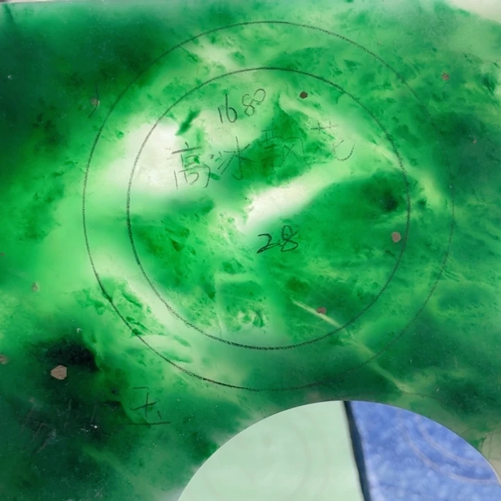 石英质玉未镶嵌手镯定制