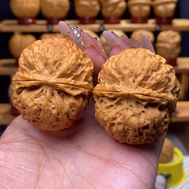 把件文玩核桃臻龙绣球36号44尺67.5克