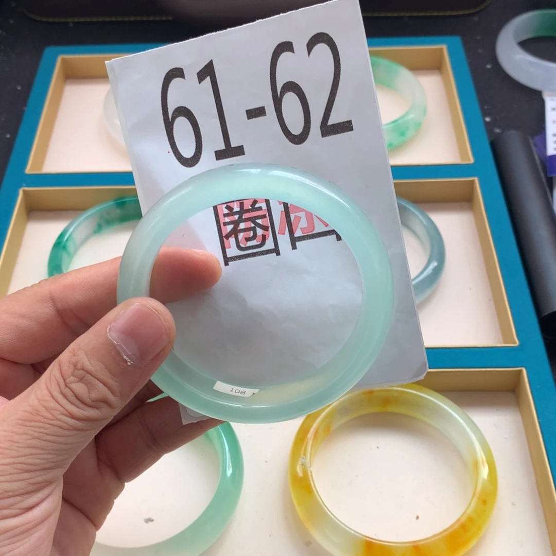 1石英岩玉手镯手镯