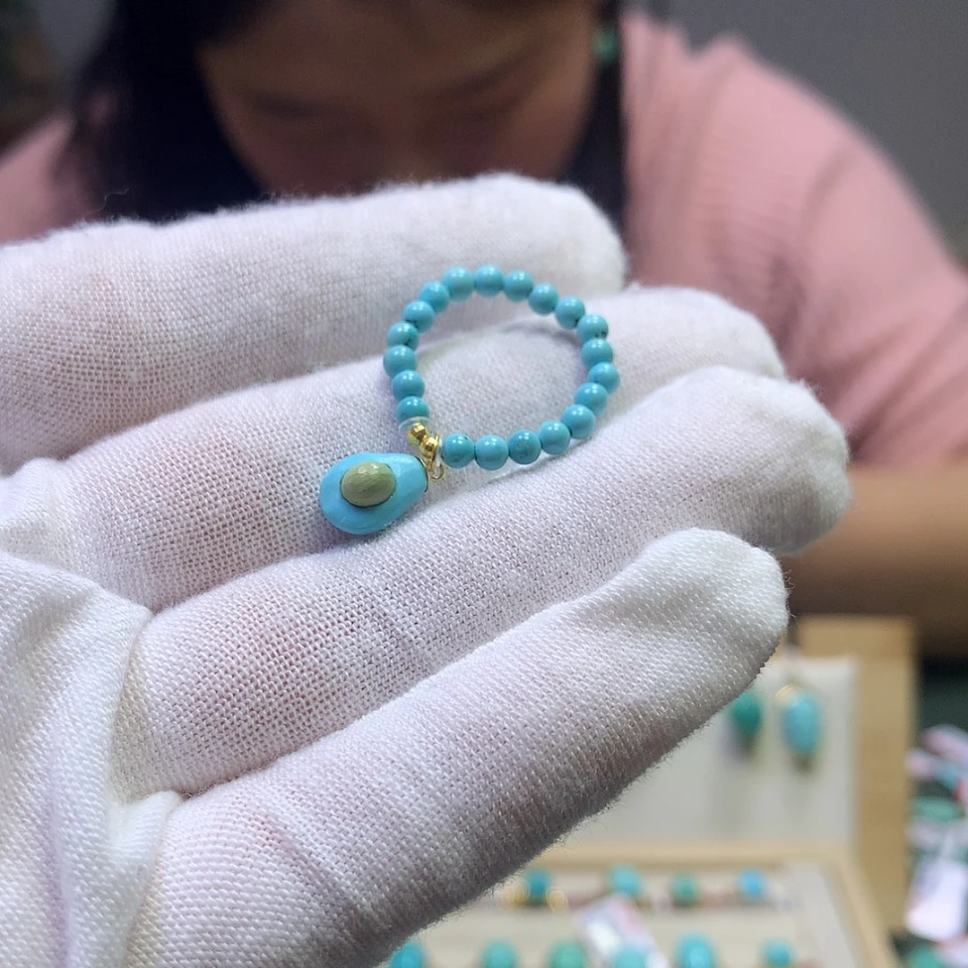 绿松石戒指18K金镶嵌