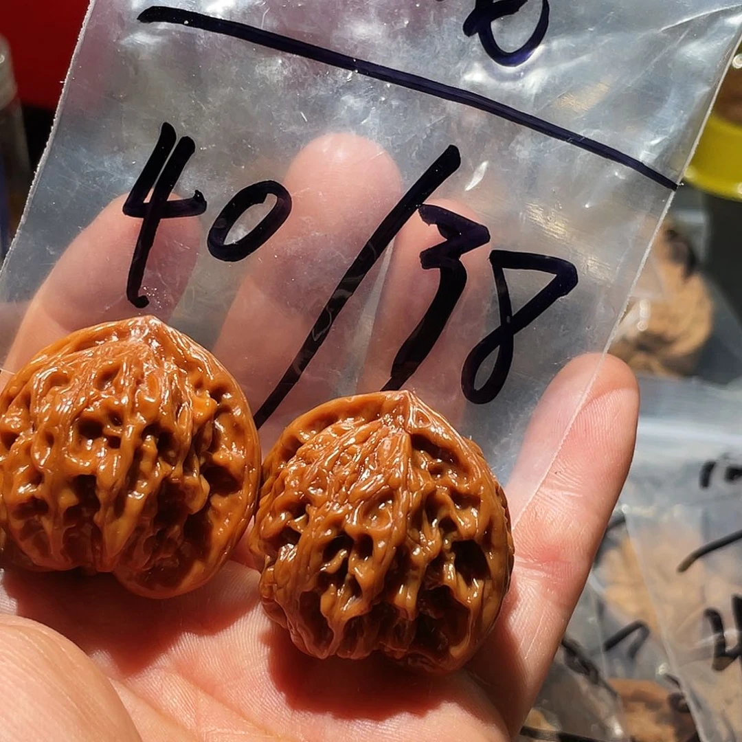 文玩核桃吊坠灯笼
