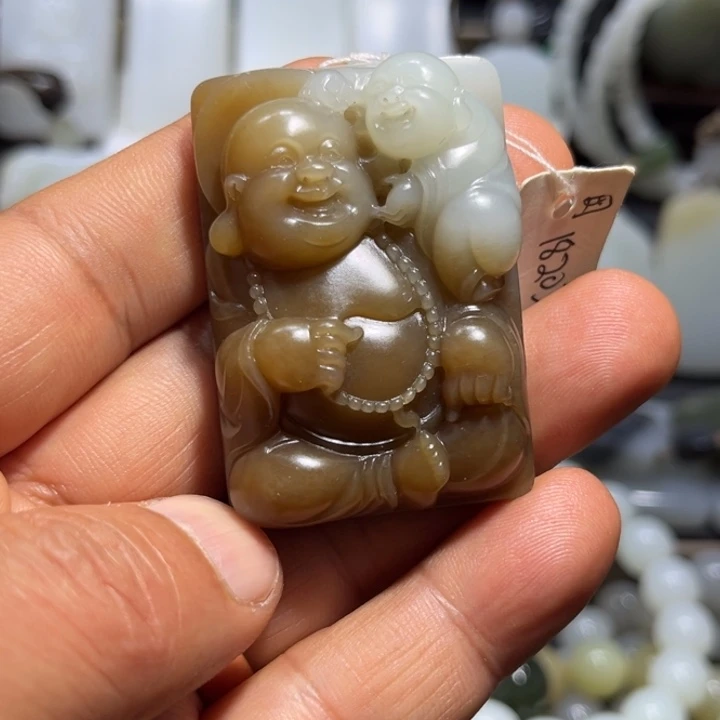 和田玉颈饰未镶嵌厚*哥